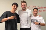 👀好像又瘦了些？东契奇现身马德里参加活动 新发型有丶小帅啊